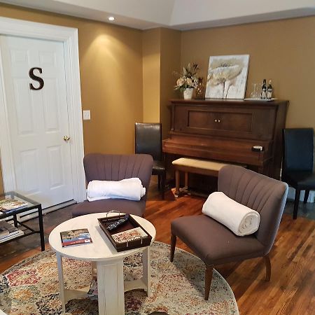 Hellemsfield Inn & Bed And Breakfast Kingsville Ngoại thất bức ảnh